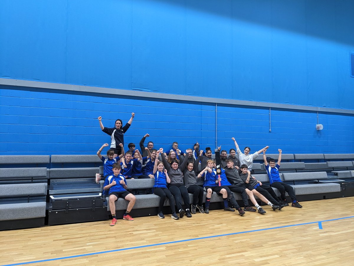 Miss_PerryDNA's tweet photo. Such an amazing time taking our Y7's to @ReptonSchool today for a sports session. The students did so well and got to meet some elite hockey, swimmers and football players. Thank your
again for having us! @nieperacademy https://t.co/WlYF7vsKGE