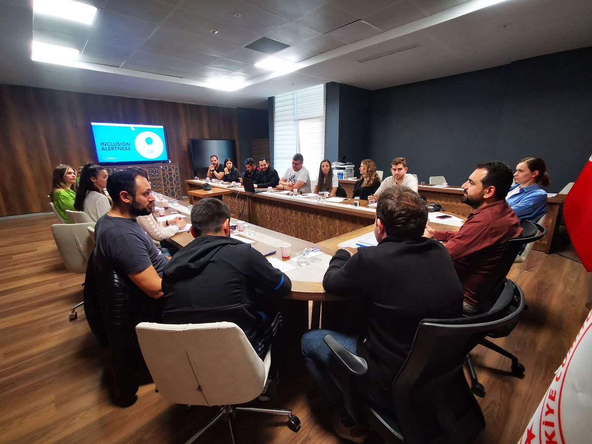 ArteamBulgaria's tweet photo. Meeting with the Prof. Dr. Burhanettin Hacıcaferoğlu, the Province Director of  Province Directorate of Youth and Sports in İstanbul for the project "Inclusion Alertness", Erasmus+

#InclusionAlertness #ErasmusPlus #KA2 #dyspraxia #DCD https://t.co/xhVYesTWKm
