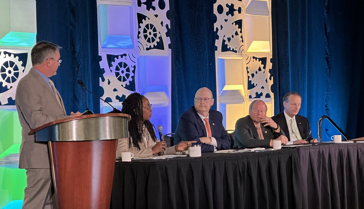 Jen Brull (@mrsbrull) on Twitter photo Town hall at #AAFPLead is hopping! <a href="/tilimd/">Tochi Iroku-Malize</a> and <a href="/rshawnm/">Shawn Martin</a> sharing resources <a href="/aafp/">AAFP</a> offers to prevent and combat #burnout among #FamilyMedicine physicians. Town hall at #AAFPLead is hopping! <a href="/tilimd/">Tochi Iroku-Malize</a> and <a href="/rshawnm/">Shawn Martin</a> sharing resources <a href="/aafp/">AAFP</a> offers to prevent and combat #burnout among #FamilyMedicine physicians.