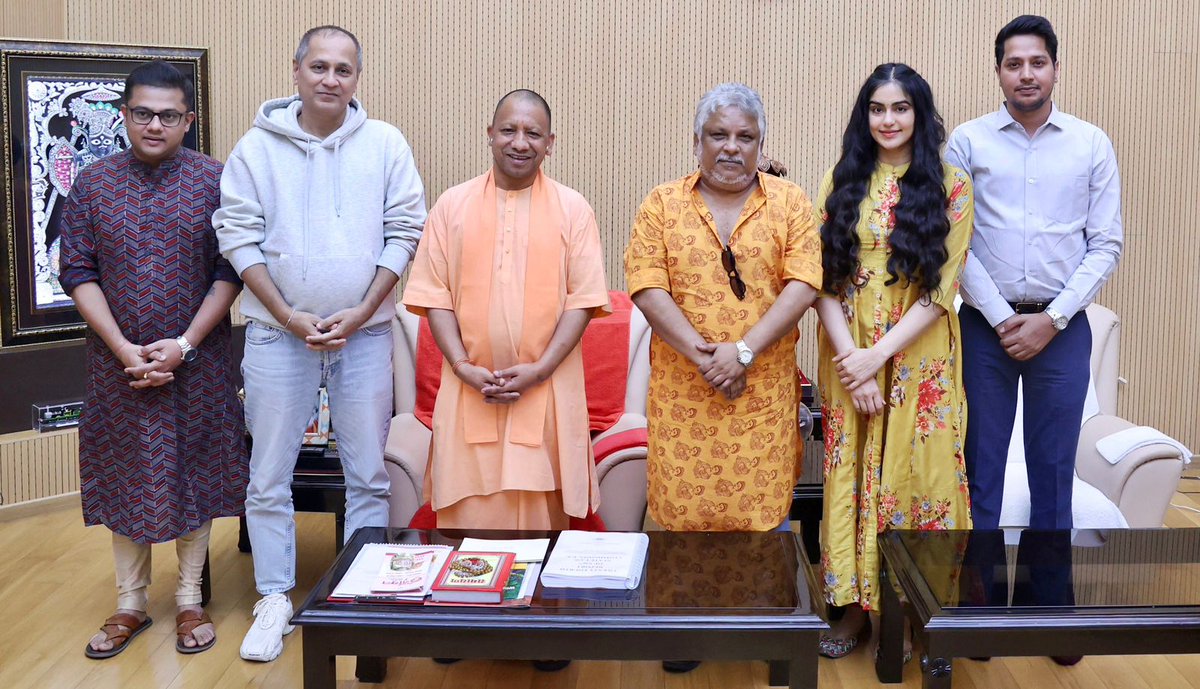#TheKeralaStory team had the pleasure of meeting Hon'ble CM Shri Yogi Adityanath in Lucknow today. Thank you, Shri @myogiadityanath ji, for the encouraging words for the film 🙏🏼 #VipulAmrutlalShah @sudiptoSENtlm @Aashin_A_Shah @adah_sharma @iyogitabihani @soniabalani9
