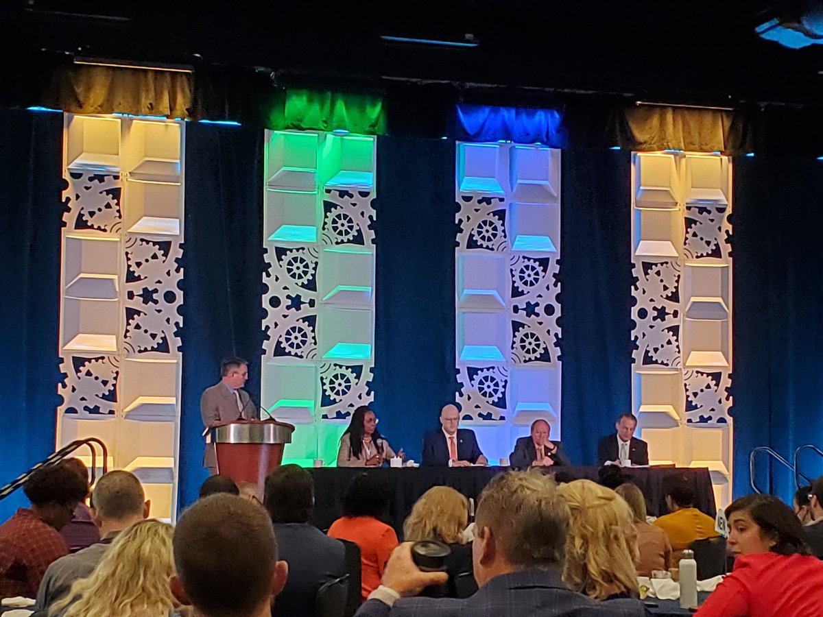 Excited to be hearing from our amazing @AAFP Presidents, discussing major topics related to family medicine and physician wellness! #AAFPlead #NCCL #FamilyMedicine