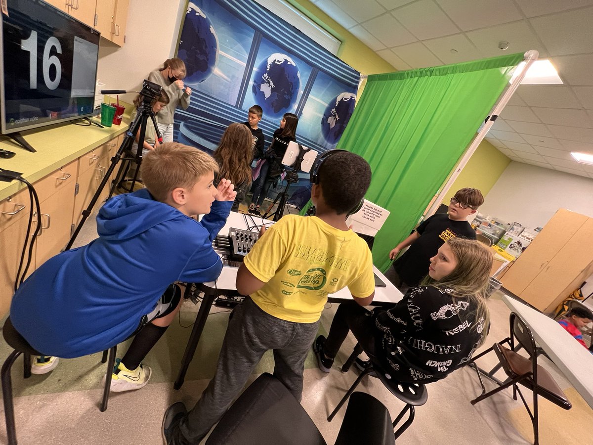 KCUBnews's tweet photo. Last week of training for the 4th graders. The 5th graders have been great leaders brining in this new group! https://t.co/XC2iUmmoQe