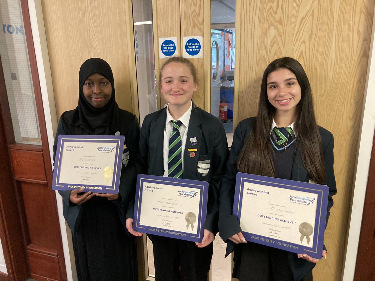 Ms Steele tweet media