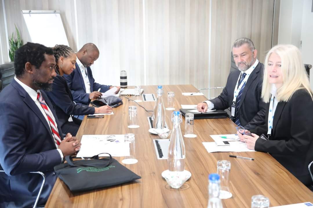 HigherEduGovZA's tweet image. Deputy Minister @ButiManamela  held Bilateral meeting with Minister of Science, Technological Development and Innovation from Serbia, Jelena Begovic on the sidelines of the 29th International Centre for Generic Engineering and Biotechnology Board of Governors .