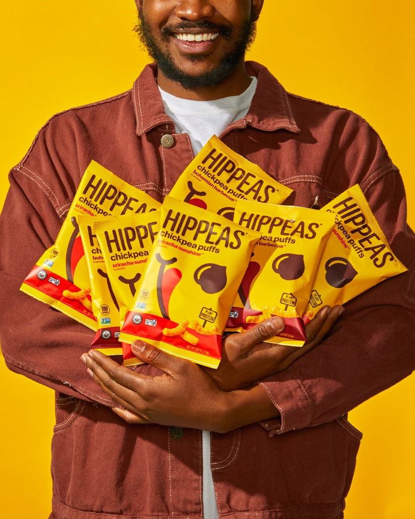hippeas_snacks's tweet photo. CALLING ALL FOODIES! 🤳✌️
Yesterday was #NationalFoodiesDay, so we're here to find out which snack of ours were you munchin' on?
🔸 Puffs
🔸 Tortilla Chips
🔸 Veggie Straws
Let us know in the comments! ⬇️
#hippeas #vegansnacks #nationalfoodiesday https://t.co/IkcQNeM0uB