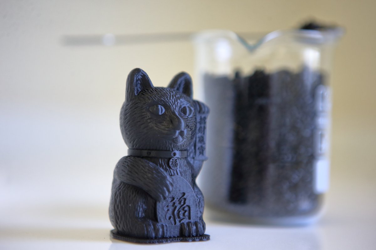 Türkiye’de Bir İlk: Hitit Üniversitesinde "Mucize Malzeme" Olarak Nitelendirilen Grafen Kullanılarak, Plastiğe Alternatif Kanserojen Olmayan Madde Geliştirildi

Detaylar👉hitit.edu.tr/Haberler/2023/…

#HititÜniversitesi <a href="/ProfAliOzturk/">Ali Osman Öztürk</a>