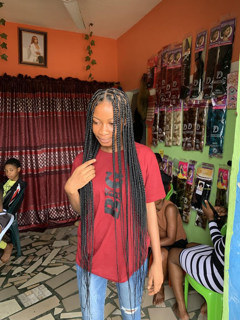 CarolineOnyebu1's tweet image. Thanks for coming 🤝#knotlessbraid
🥂❤️#ababraider