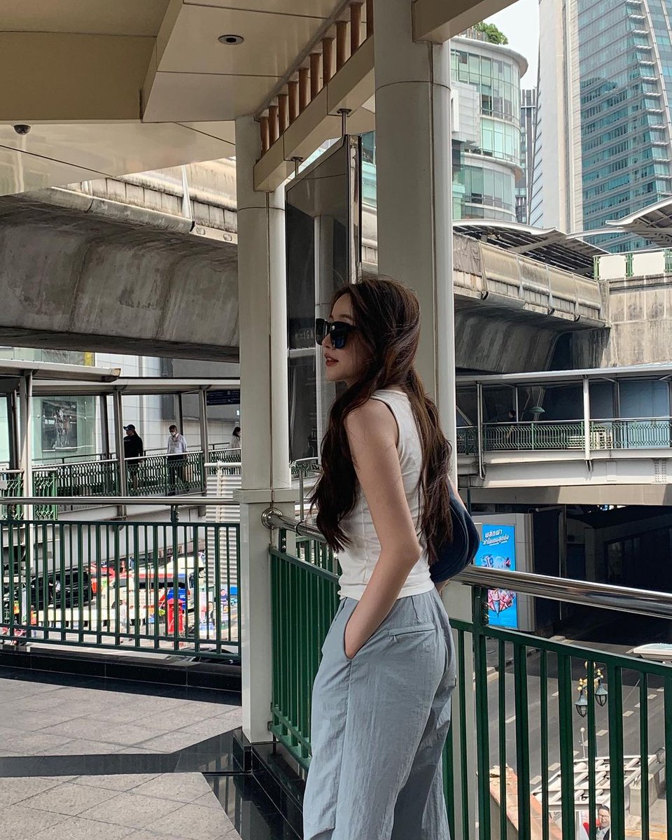 sowon is really living her best life rn