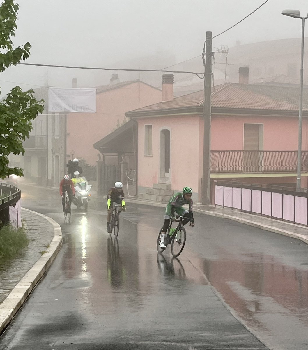 MorraDeSanctis's tweet photo. #MorraDeSanctis accoglie calorosamente 
 Il @giroditalia Tappa del #10maggio2023  #Atripalda #Salerno  peccato il maltempo 
#giro #Irpinia  #Avellino #Campania #Ciclismo https://t.co/u07NXwDYD2