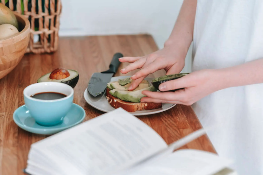 johnrampton's tweet photo. Creating Daily Meal Plans to Make Your Life Easier - https://t.co/Eeack1iBDl - https://t.co/0KScdq8wQ9 by Abby Miller #mealplanning #healthylifestyle #planningtips https://t.co/yVNwnQ8SG2