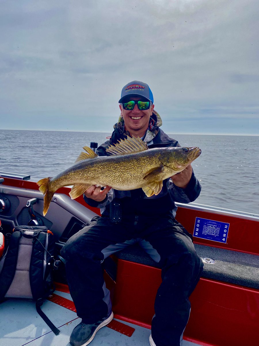 Bruffolofishing's tweet photo. Walleye Wednesday brought to you by @paintdoc1335!   If you want baits like this check out 
https://t.co/CFwDUGknWQ https://t.co/VnukP4Kb38