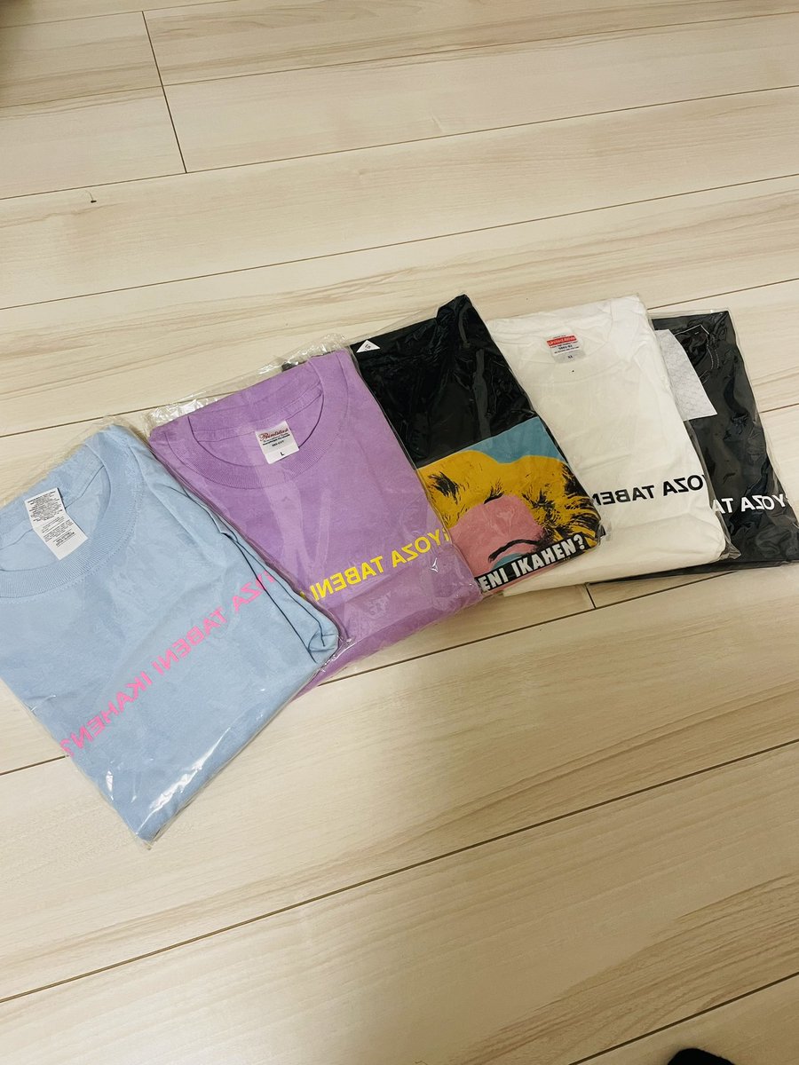 Yumi_SeiHayami's tweet photo. ころさんにお願いしてGYOZA大量購入させて頂いたよ🥰✨
今回Tシャツの消費量がトレーニングと教えも含めると半端なく‥リハには絶対GYOZAや‼︎と思い立ちお願いしてしまった😅💦これでころさんのようにダンス上手く踊れそう😎
明日からのリハが楽しみやー😊
@mayuko_825 
#GYOZATABENIIKAHEN? https://t.co/rt6NjSOHBg
