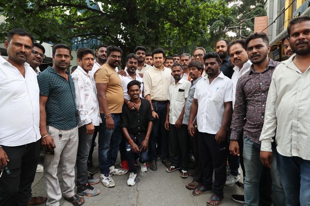 Interacted with the general public & booth workers of BJP in polling stations across BTM Layout Constituency in Bengaluru South.

Here are glimpses of the festival of democracy in full swing here!

#KarnatakaVotesForBJP 
#KarnatakaElections2023