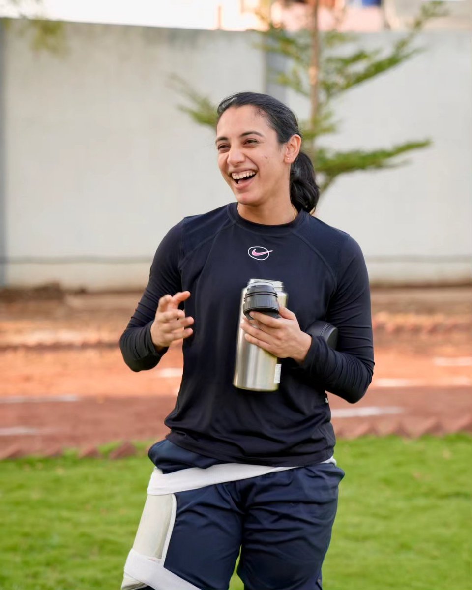 mandhana_smriti's tweet photo. When in doubt, smile it out! 😁🏏 https://t.co/EgxxjmtQUa