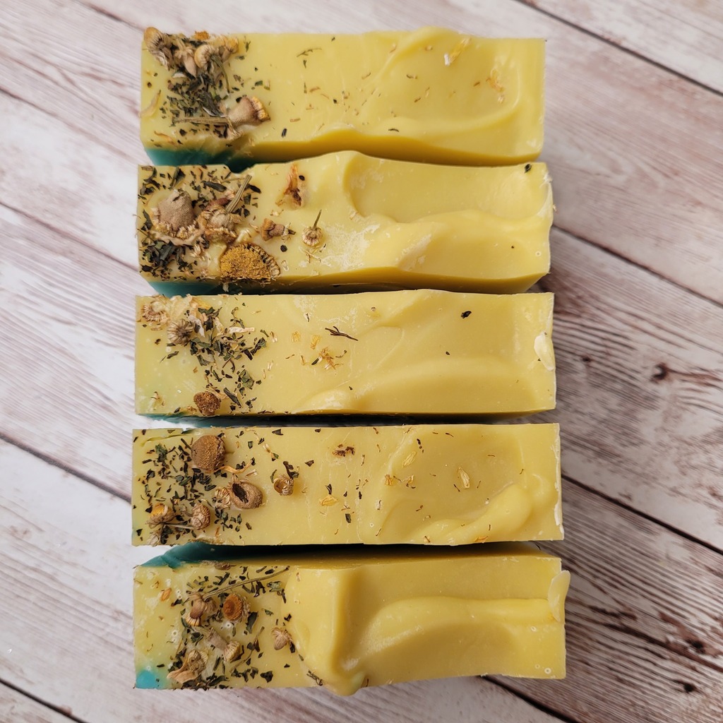 KiltedSuds's tweet photo. Muscle Relief Bar Soap - Scented with a blend of chamomile and spearmint.
.
Grab a bar for yourself from the link below, shop the photo or checkout the link in bio!
.
https://t.co/0Ub8QKfiK9
.
#kiltedsuds #veganbeauty #plantbased #soap #shopsmall #soapmaking #vegansofig #essent… https://t.co/UqWfKeOhpl