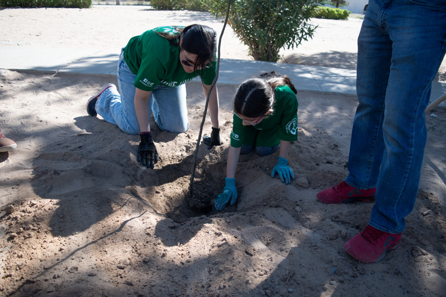 At Inteva, supporting our communities and making a positive impact locally is a global commitment. A team from our Juarez, Mexico technical center recently joined other area volunteers with the United Way and the "Mision con Vision" youth shelter for a tree-planting event.