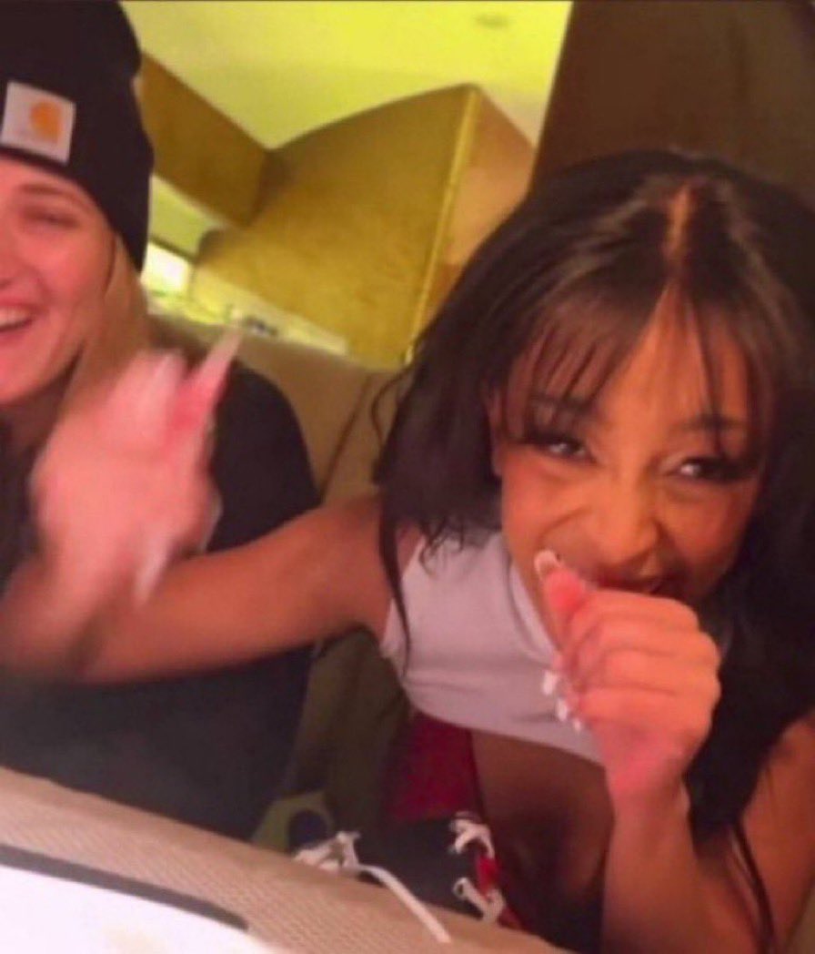 <a href="/DESSH3R/">destiny</a> It’s me listening to hear drake as the crab😭🤣 why tf u play w me????