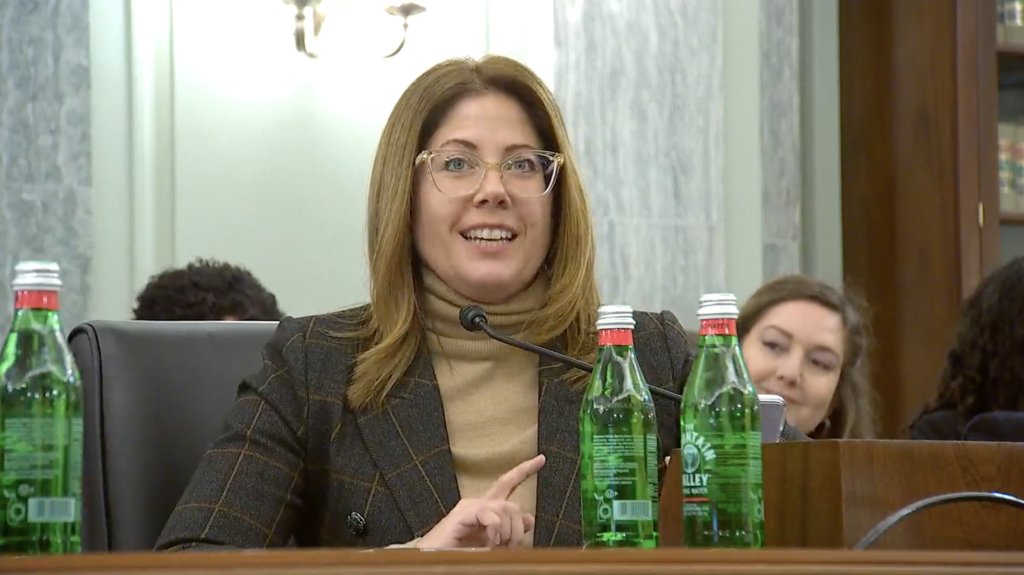 NEWS: NDIA's <a href="/angelasiefer/">Angela Siefer</a> is headed to the Hill today. See what to expect in her <a href="/HouseCommerce/">Energy and Commerce Committee</a> testimony and watch the hearing live at 10:30 am ET buff.ly/3VPyln4 #digitalequity