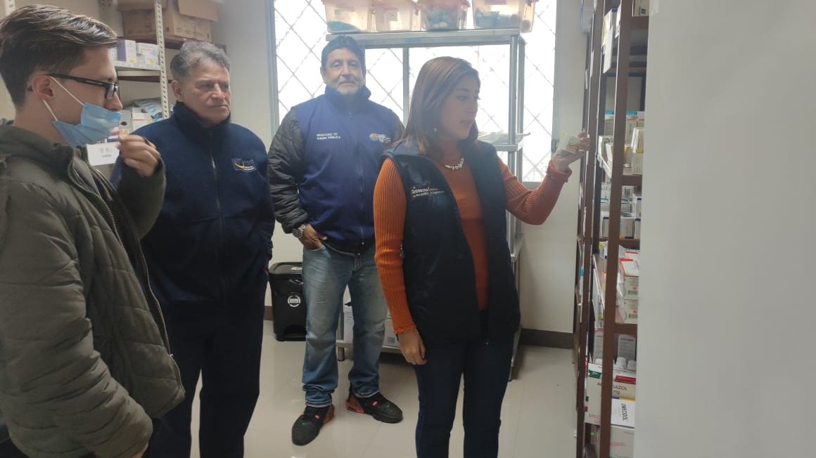 GoberLoja's tweet photo. 📌#Calvas
#JefaturaPolíticaCalvas supervisa los centros de salud de las parroquias #Colaisaca y #Lucero. El objetivo es constatar el abastecimiento de medicamentos y verificar la atención de los usuarios. https://t.co/b5oEJd7K6j