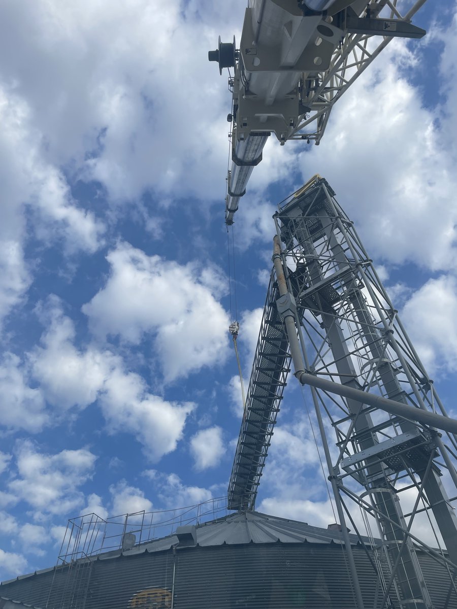 Chipperfield_Ag's tweet photo. Our new 170 ton crane is now out and about.  Crews are loving the extended reach!  Call to get on the schedule! #Nebraskastrong #millwright https://t.co/5OmammSnuN