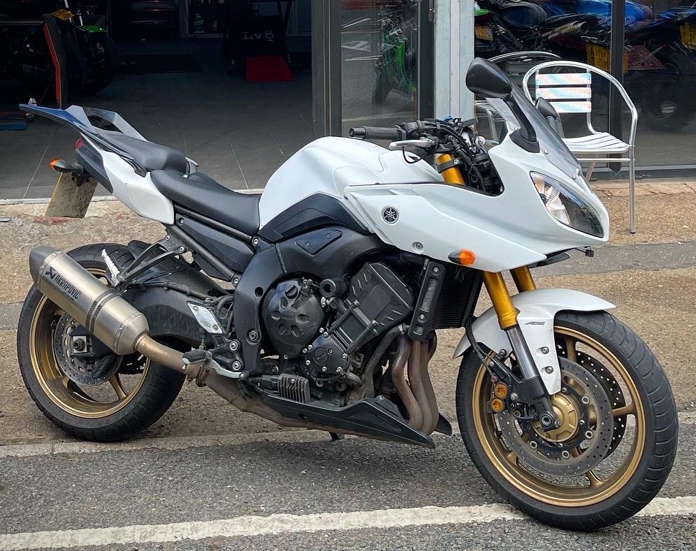 Air filter and plug swap all done so now this #yamaha #fz8 is ready for collection.

#bikemechanic #motorcycle #motorcycles #drtepismotorcyclediaries #mechanic