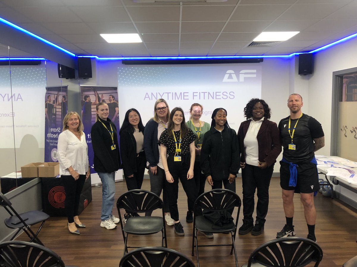 Great presentation from the exercise referral team @AnytimeFitness Bexleyheath, to @OxleasForensics Occupational Therapist. An opportunity to re-integrate our @OxleasNHS service users into community based physical activity #socialprescribing #nhs #exercisetherapy #mentalhealth