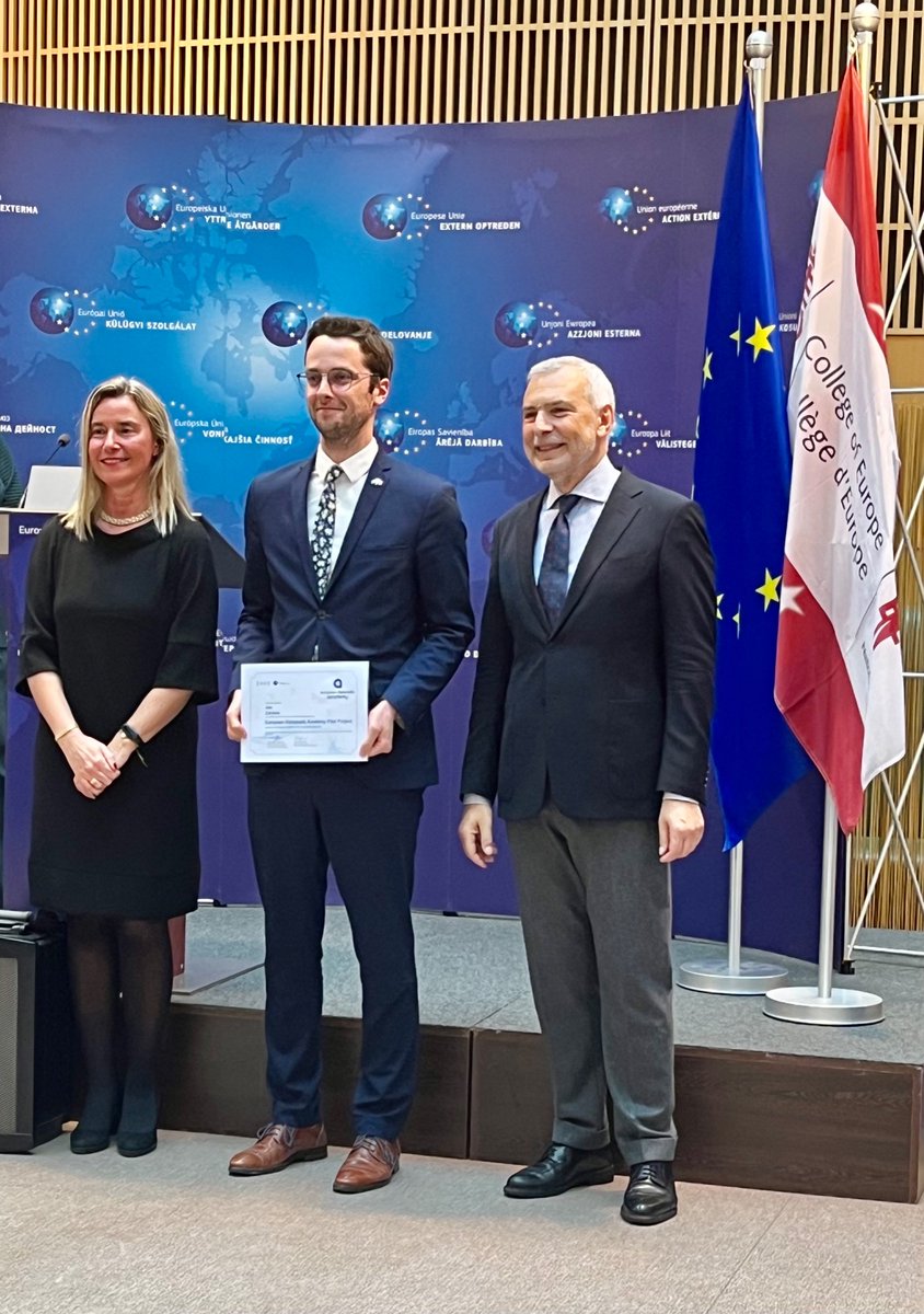 After nine months of intensive training in #EUDiplomacy, we concluded our fantastic pilot programme symbolically on #EuropeDay 

Personal thanks to @FedericaMog and @EEAS_SecGen and their excellent teams at @collegeofeurope and @eu_eeas 

This is just the beginning! 🇨🇿🇪🇺