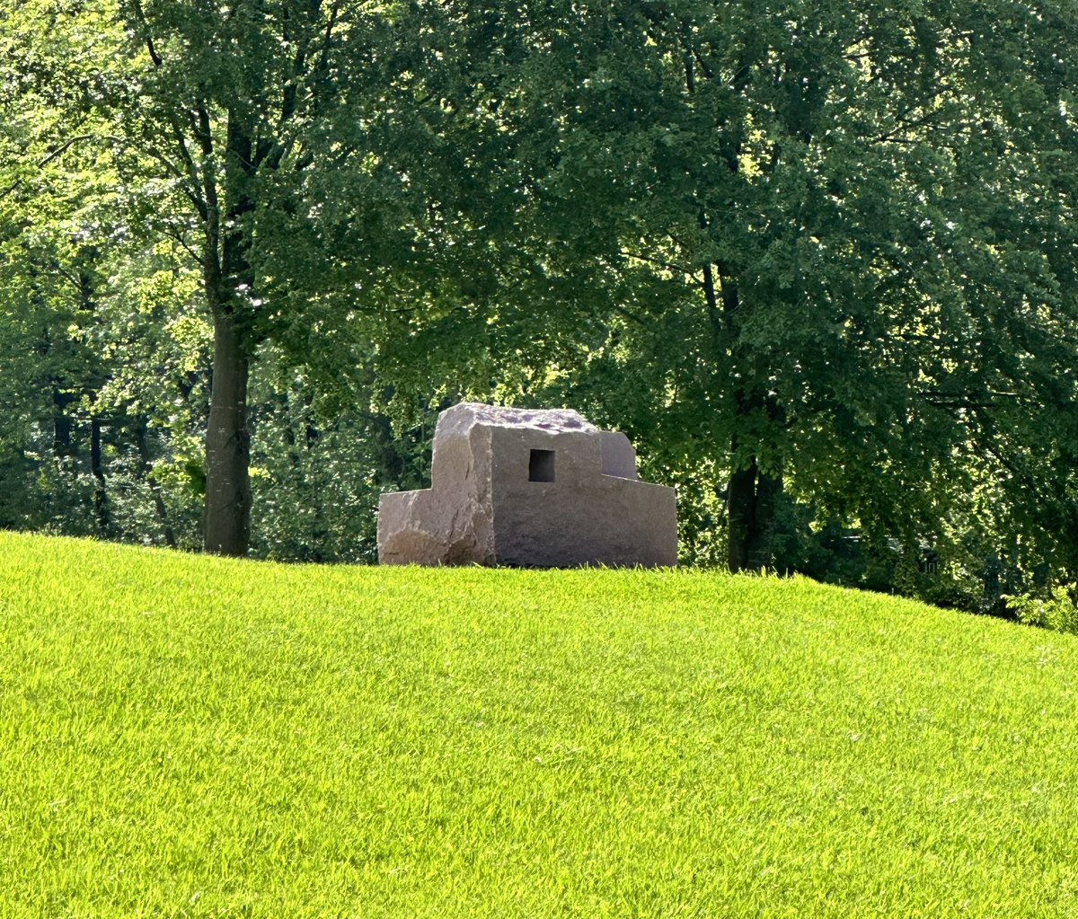 ewanventers's tweet photo. What a delight to see the astonishing works by Eduardo Chillida in San Sebastián @Chillida_Leku #EduardoChillida #chillida #sansebastian #basquecountry #spain https://t.co/iGVr21MjI0