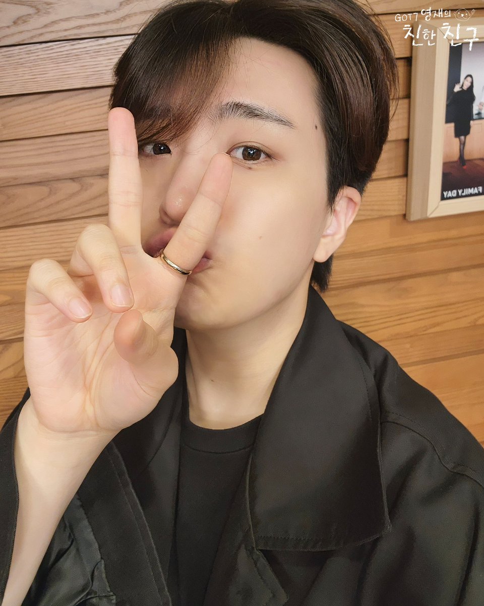 mbcbf_ever's tweet photo. 🦦친친🦦

달디 얼굴이 컨텐츠다.......💚

#MBC #RADIO #GOT7영재의친한친구 #친한친구 #친친 #달친친 #달디 #GOT7 #갓세븐 #영재 #YOUNGJAE https://t.co/9glnmk4SGw