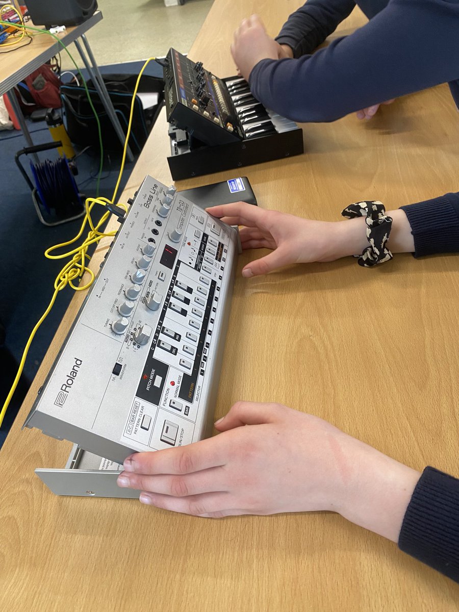 Year 6 are busy composing using modern versions of classic 1980’s synthesisers brought in by <a href="/Readipop/">Readipop</a> . They’re having a go at some songs by Billy Eilish, Michael Jackson and Crazy Frog ! #wpsmusic