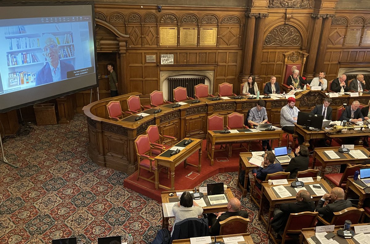 1MollyWilliams's tweet photo. No senior Labour leadership here today despite Labour being in power for most of the tree scandal.
Labour HQ put Sheffield in special measures and forced senior leaders to re-apply for their roles following failures including the tree saga https://t.co/tyeAMhKDSE https://t.co/ESoug3iINL