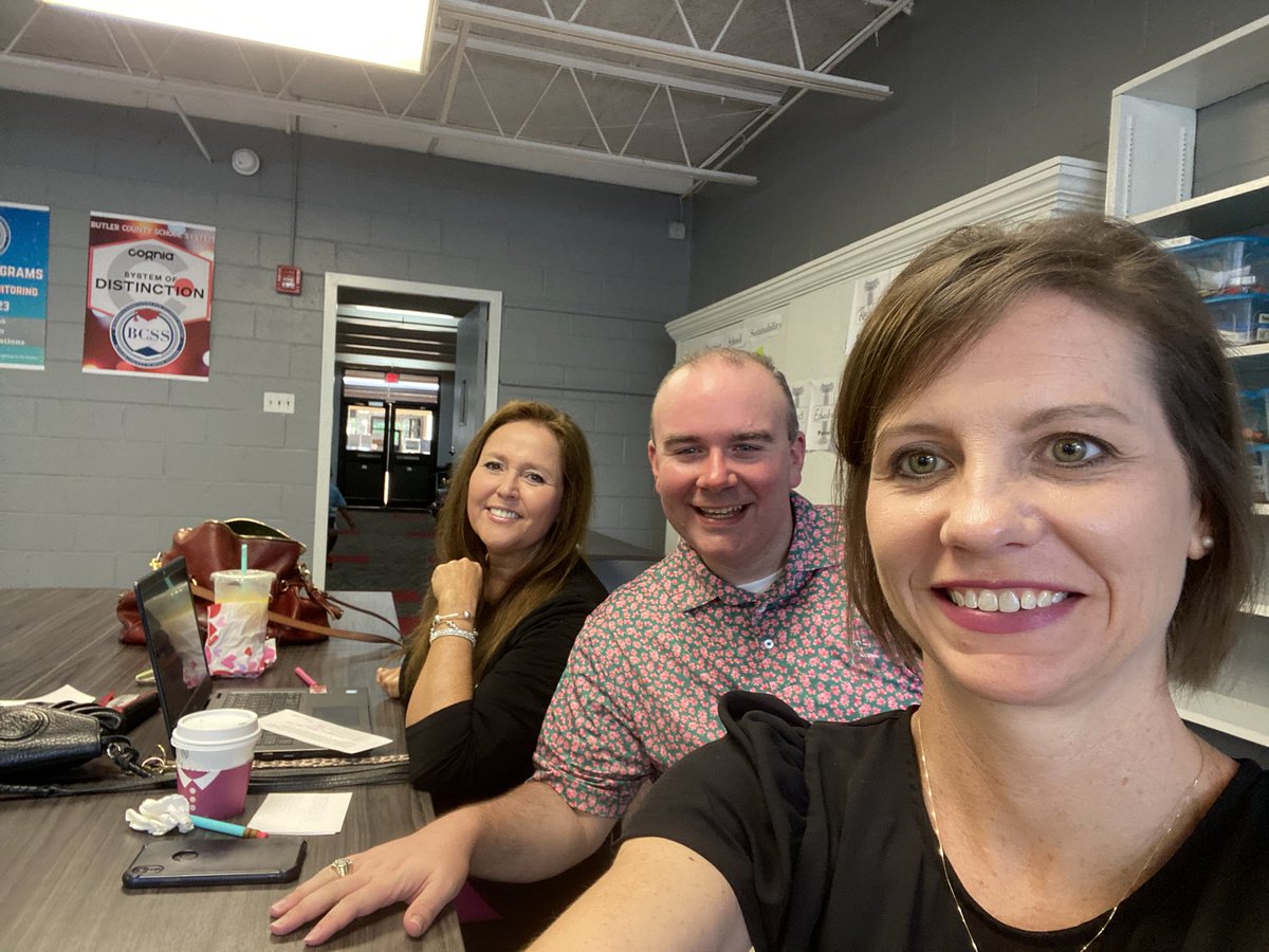 lisashatch's tweet image. Sometimes the only thing you have in common is that you’re all just happy to be here! #SixQuestions #WeAreBCSS @butlercountyss @WKJones89