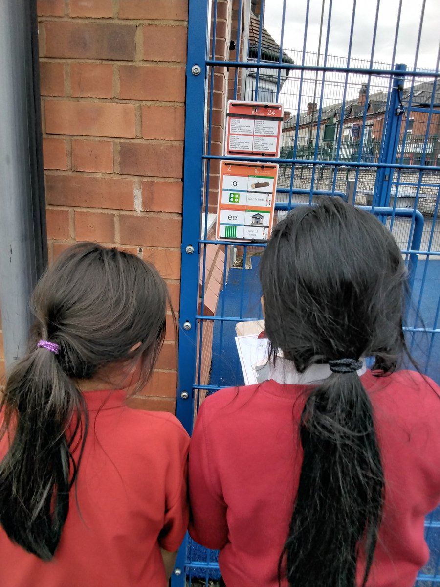 MarlboroughPrim's tweet image. #Year4 Orienteering this afternoon! #mapskills #teamwork #crosscurriculum