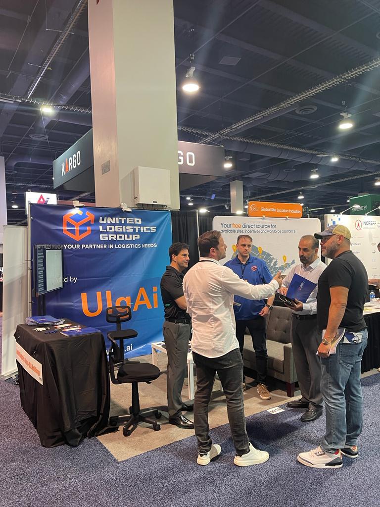 ulg_info's tweet photo. 🙌 Thank you to everyone who visited the ULG booth at the #LasVegasShow! We loved sharing our innovative UlgAi tech and discussing how we're transforming the logistics industry. Let's keep the momentum going! 🚚🤖💨 #ULG #UlgAi #logistics #thankyou https://t.co/gWzOyGLTUJ