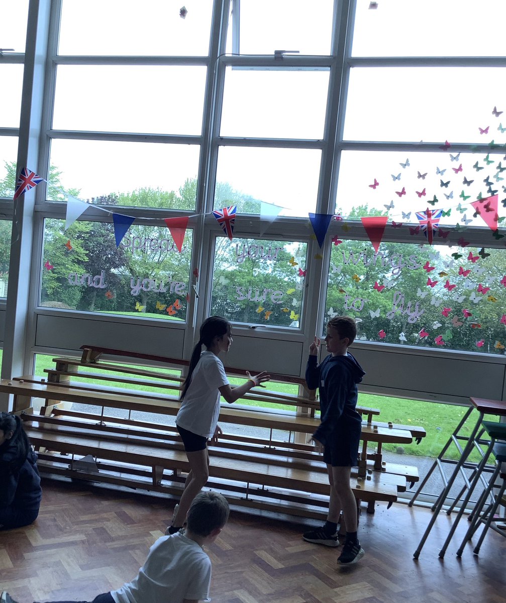 IPMATTowngate's tweet photo. In PE, Year 4 continued with their dance sessions. We warmed up with a game of infinity tag which everybody got involved with, practised our stretches and corner work, perfected our leaps and finished with building upon our dance routine ๐ชฉ๐ฉฐ#PETPA #Year4TPA https://t.co/ytrHw1JFkI