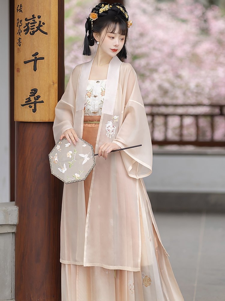 Beautiful_Hanfu's tweet photo. 宋制汉服 
Hanfu of Song Dynasty style 

#ChineseCostume #中国风 #中華風
 #Chinese_style #hanfu_challenge
#汉服 #漢服 #한푸 #hanfu https://t.co/uy4Ag2li4J