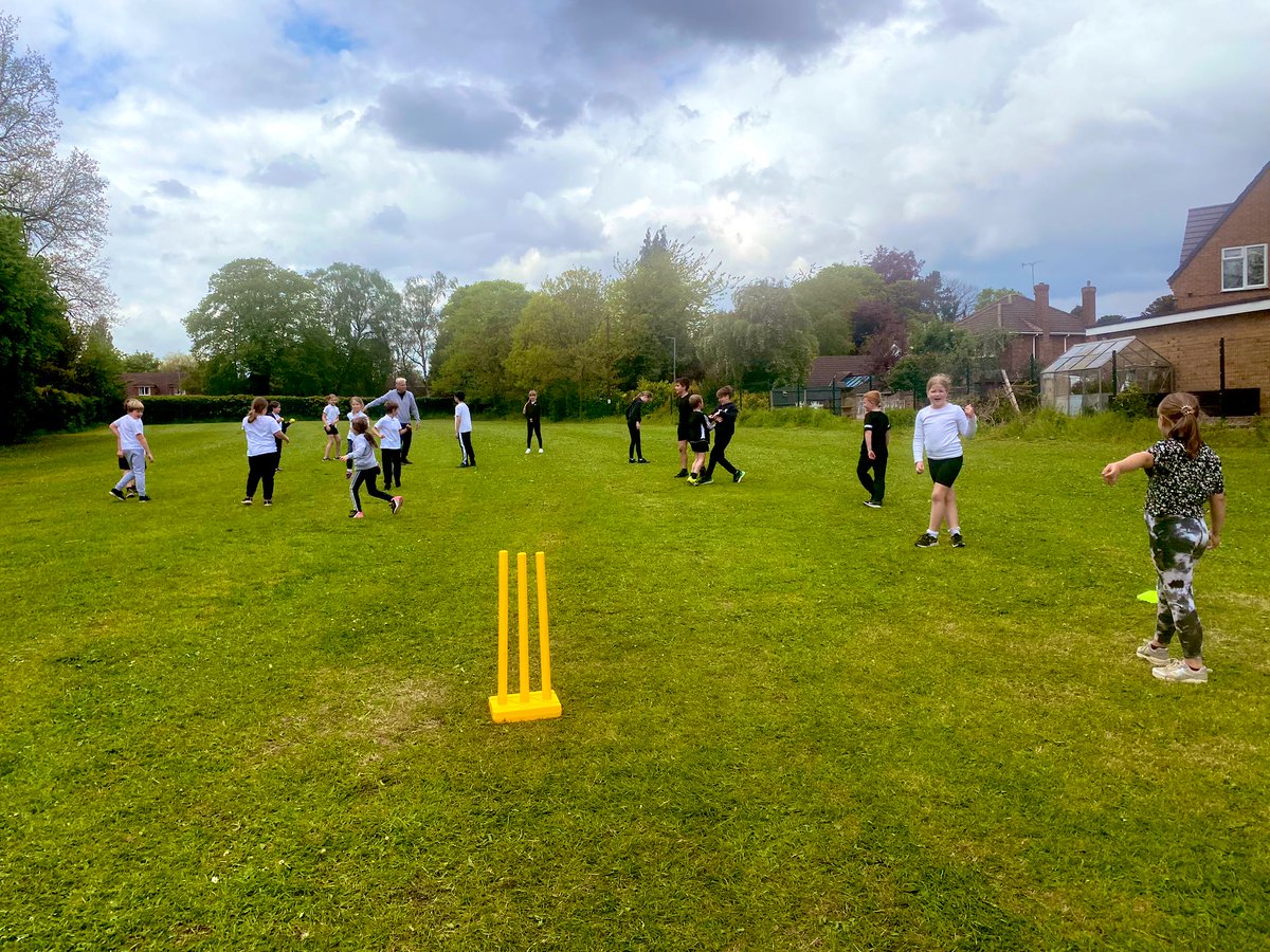 BawtryMayflower's tweet image. Lots of exciting cricket happening this week at BMPS, and a great way to relax after SATs this morning for Year 6! Thank you @CCSLTDCoach for letting some of the teachers play too!! 🏏 #cricket #howzat #getactive