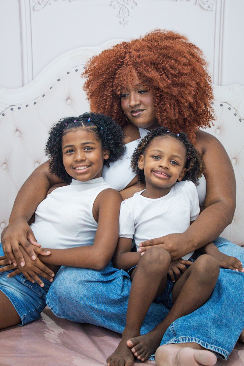 jenifferfotos's tweet photo. Um amor além do tempo, além do imaginável! ♥️
Thaysa, Eduarda e Helena.🌸
.
.
.
#ensaiodiadasmaes2023 #amormaterno #florescer #minisessão #amordemãe #homeestudio #ensaioestúdio https://t.co/I0Dg2vVQj7
