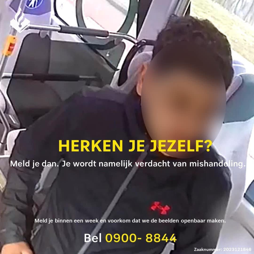 Op zondag 19 maart heeft deze jongen een buschauffeur mishandeld.
❗️ Tip ons! #basisteampolitie 
Aan iedereen die deze post ziet: ken of herken jij de jongeman die we nu nog hebben geblurd? Ook dan mag je ons tippen! Het nummer van de gratis tiplijn is 0800-6070.