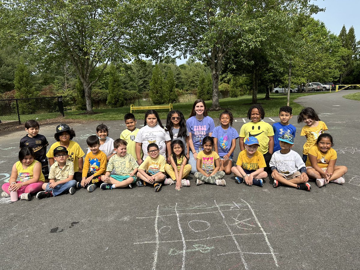 First grade Field Day! #connect <a href="/MiniCougars/">MiniCougars</a>