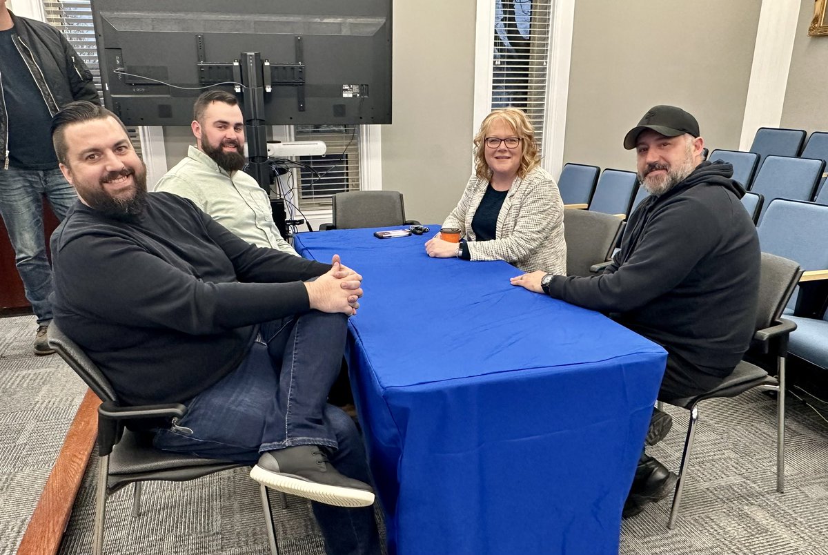 townofgander's tweet image. A fantastic evening at our first Coffee with Council! Some delicious treats and great conversations were had. 💬

Residents and business owners had the opportunity to ask questions to Council and bring forward and suggestions or ideas they had.

#municipalawarenessweek