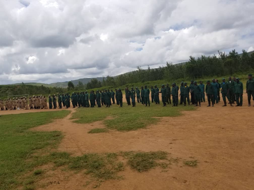 KayonzaDistrict's tweet image. Murwego rwo kurushaho kwicungira umutekano mu midugudu n&apos;amasibo,mu Karere hose  hatangijwe gahunda  ya #CPCs (Community Policing Committees) b&apos;inyangamugayo batowe mu midugudu bashyizweho mu rwego rwo kunganira mudugudu na Mutekano gucunga, gukurikirana no kugenzura Amarondo .