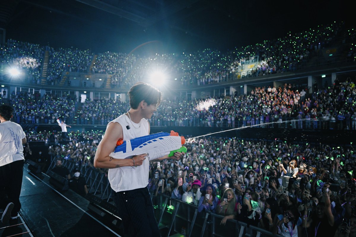 Mark Tuan Official tweet media