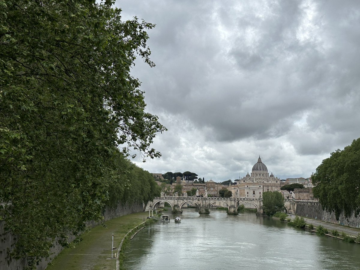 discoveringMary's tweet photo. I’m in Rome ❤️🇮🇹 https://t.co/hM1ohHbaox