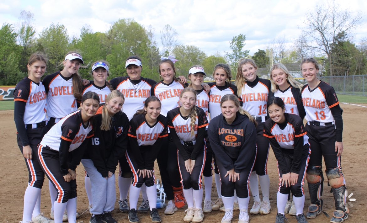 LovelandFastpi1's tweet image. Tournament starts today! Come support these girls as they take on Lakota West!! Game starts @5, at Lakota West HS! MOVIN and SHAKIN🥎