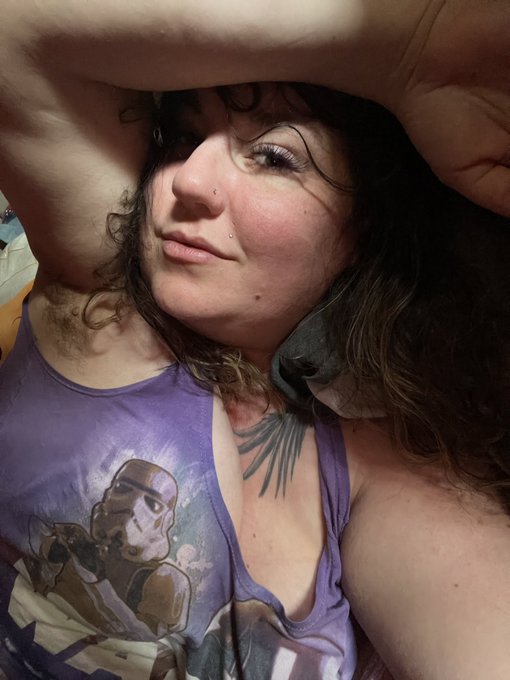 Since I started doing porn my entire feed has become a vast array of pussies. I&rsquo;m not complaining. https://t<a href="/tag/newprofilepic"class="tags"><span>#newprofilepic</span></a>