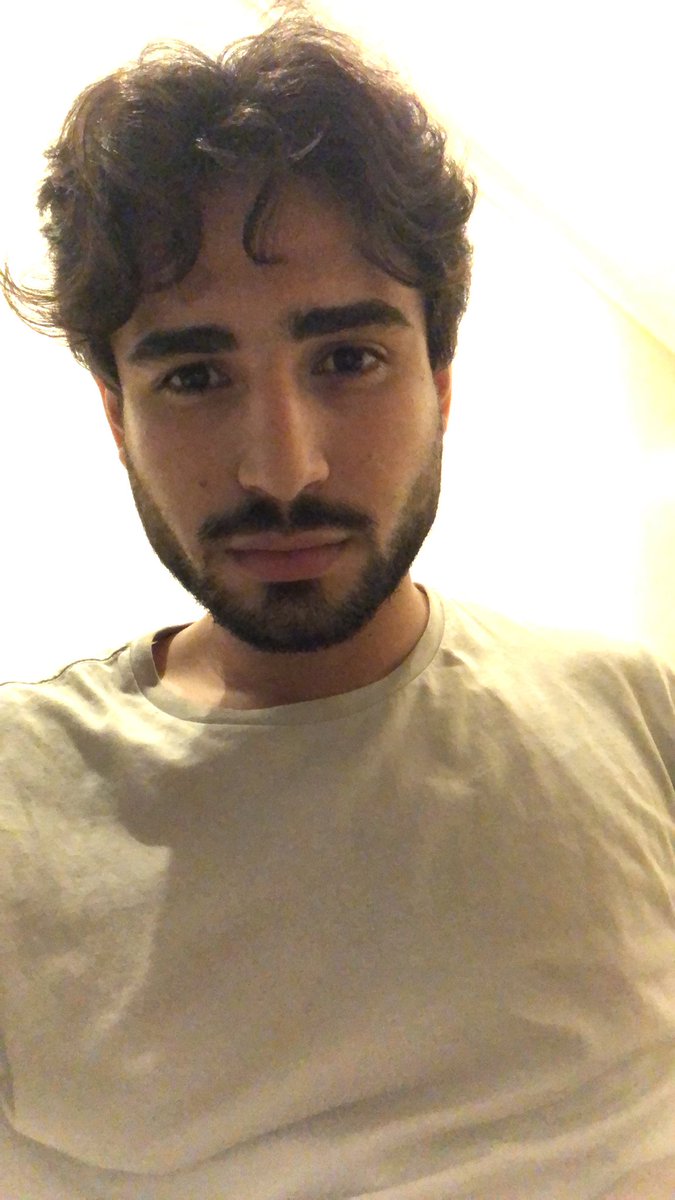 glrmDMA's tweet photo. Hoje decidi dar uma mudada, acho que foi o eclipse ahahaha

#Eclipse #escorpiao  #Scorpion  #change #haircut https://t.co/XKmCozUdA7