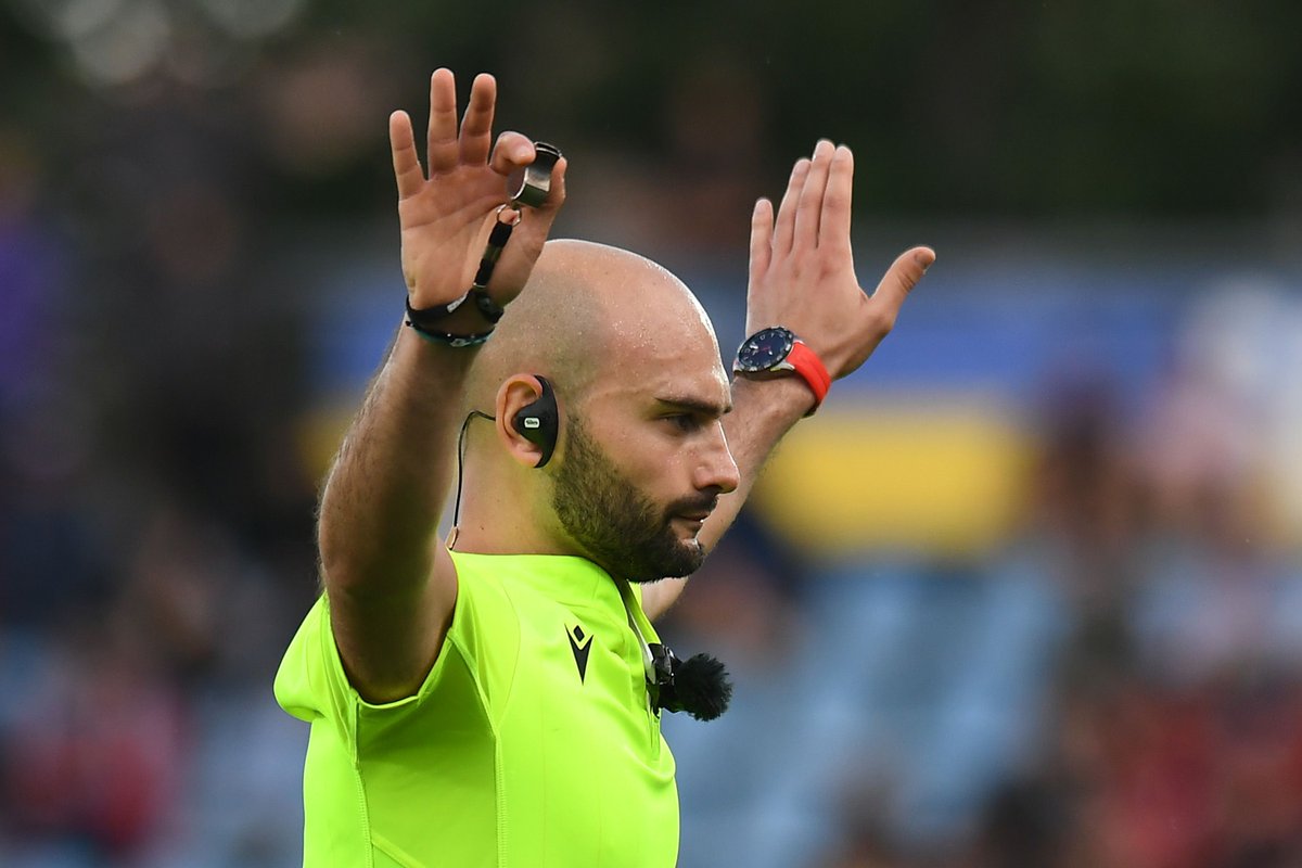Federugby's tweet photo. 🔴 #PeroniTOP10 

Annunciati gli arbitri delle semifinali di ritorno: Andrea #Piardi per Rovigo-Colorno e Clara #Munarini per Petrarca-Valorugby ➡ https://t.co/SCJFLfVGzb

#rugbypassioneitaliana https://t.co/PG48r2cHth