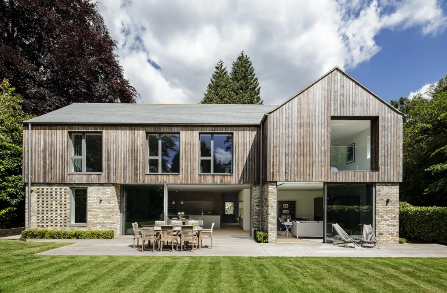 GlassHouseDG's tweet photo. Barn houses are an architectural style which offers rustic character alongside modern, open-plan living — find out what to include in a barn-style home: https://t.co/yKB6RraXbL #barnhouses #architecture #homebuilding https://t.co/6ZWngrgLdY