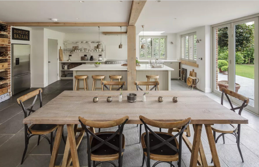 GlassHouseDG's tweet photo. Barn houses are an architectural style which offers rustic character alongside modern, open-plan living — find out what to include in a barn-style home: https://t.co/yKB6RraXbL #barnhouses #architecture #homebuilding https://t.co/6ZWngrgLdY